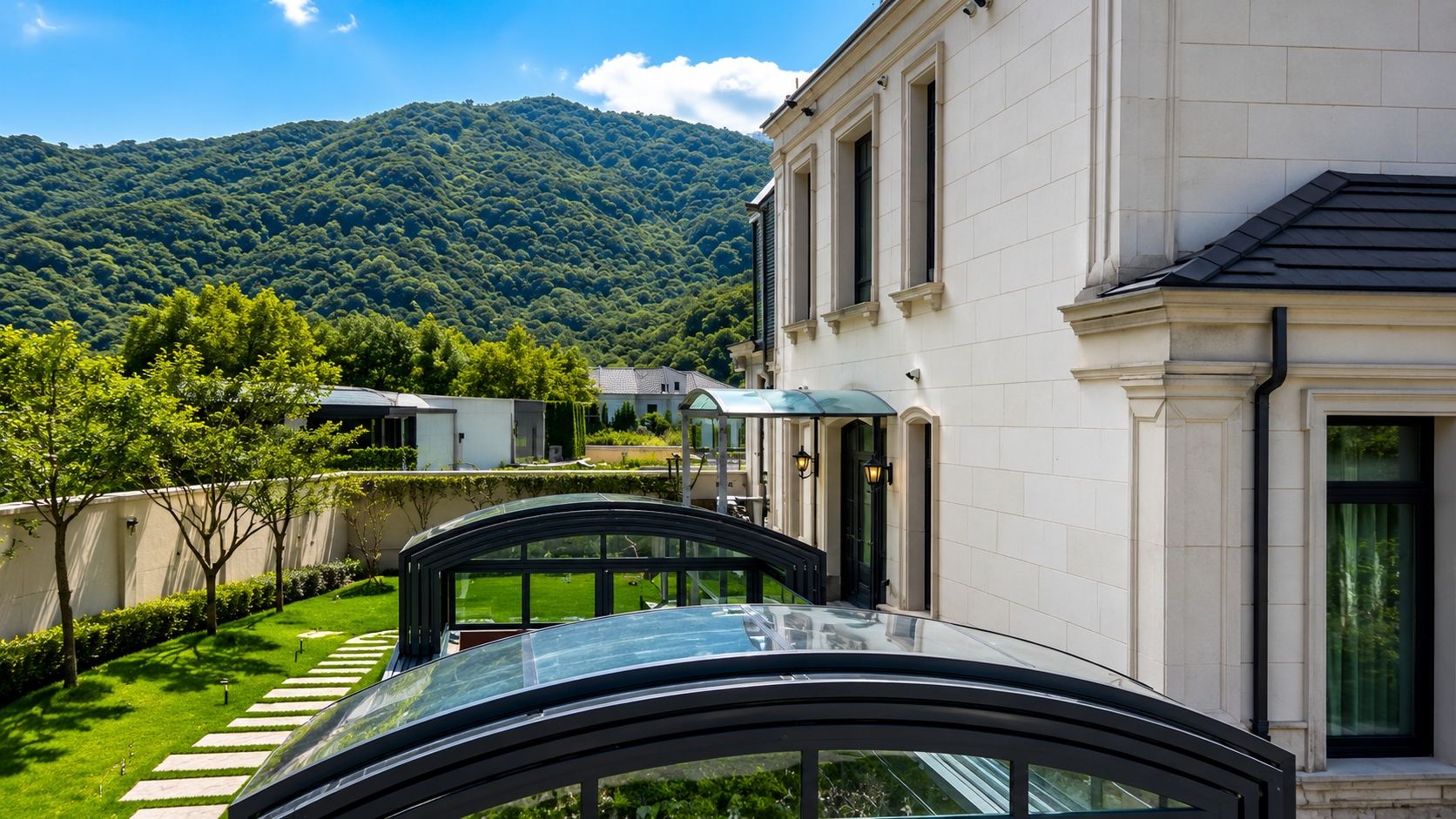 Aluminum Pergola with Opening Roof System