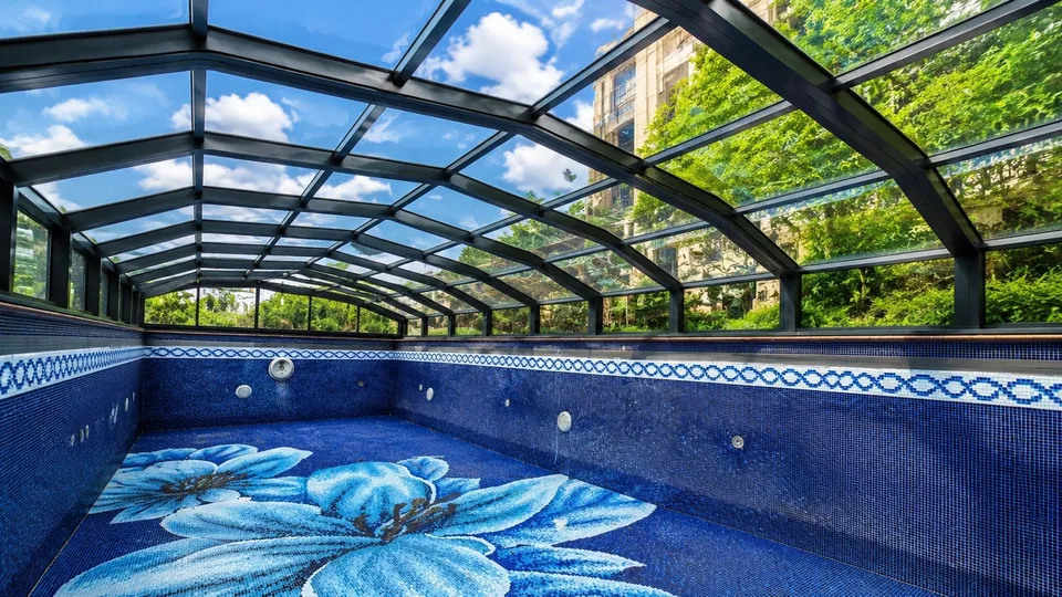 Pool Enclosures & Covers
